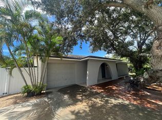 3386 Island Date Cir, Sarasota, FL 34232