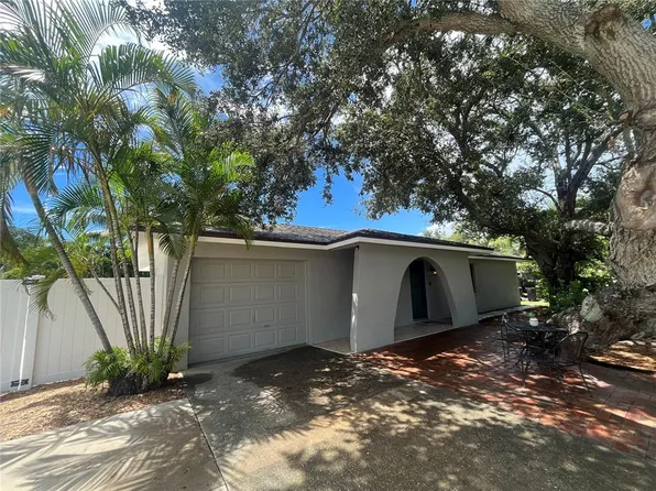 3386 Island Date Cir, Sarasota, FL 34232