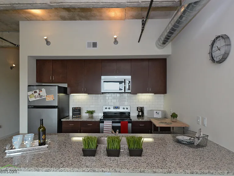 1221 Broadway Lofts — Photo 11