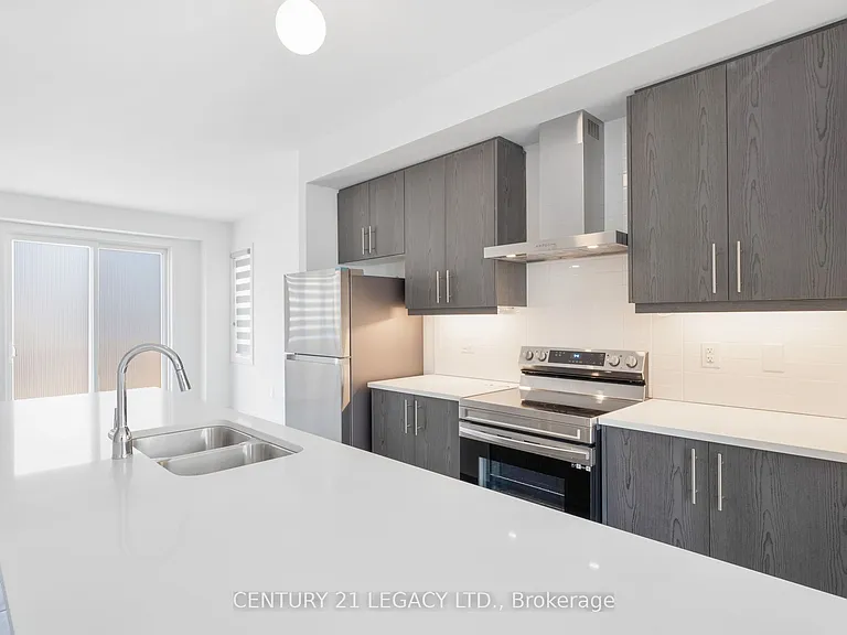 131 Blue Forest Cres — Photo 10