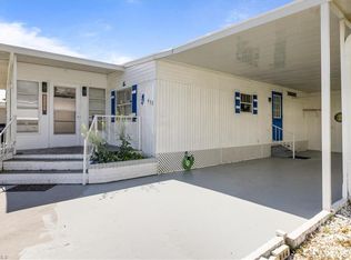 952 Days LN, NORTH FORT MYERS, FL 33917