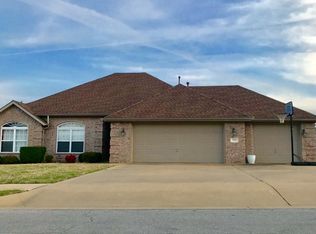 709 Hankins Ave, Lowell, AR 72745