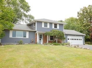 25 Center Xing, Fairport, NY 14450