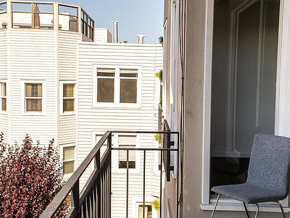 5th image of 1734 Bay St APT 205
