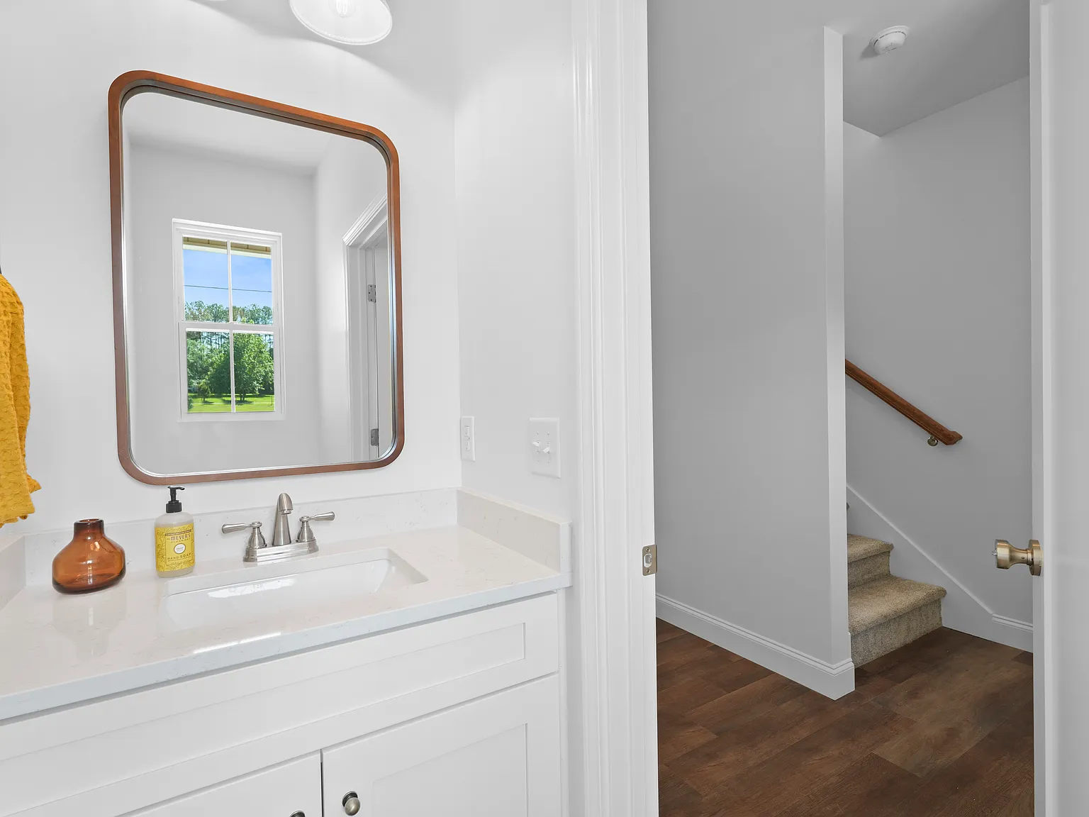 3 bed, 2.5 bath, 1800 sqft, $2,025 — Photo 3