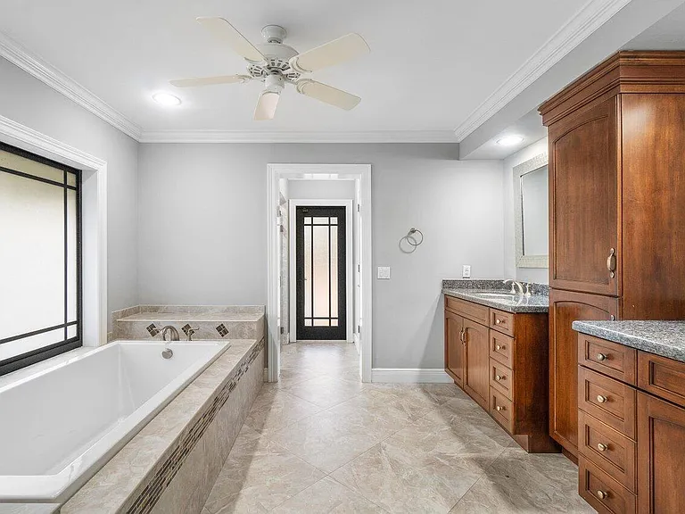 2150 NW 23rd Way — Photo 22
