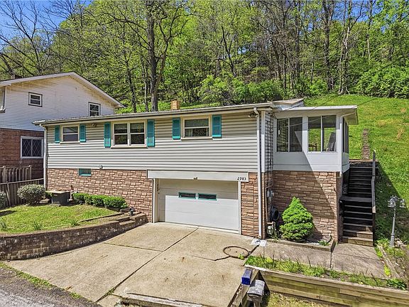 3rd image of 2983 Edgecliff Rd