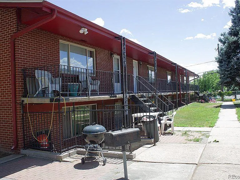6768 W Cedar Pl — Photo 10
