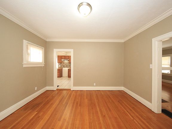 4th image of 65 Knecht Dr