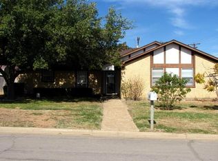 632 Crestwood Dr, Hewitt, TX 76643