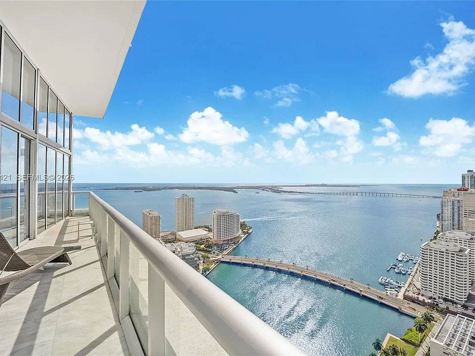 495 Brickell Ave #4101