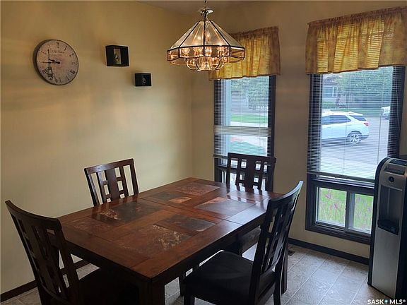 5th image of 77 Hesford Pl