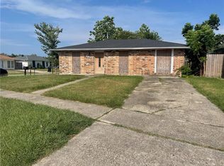 2417 Bobolink Dr, Saint Bernard, LA 70085