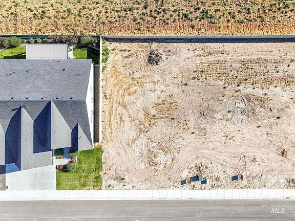 4th image of 595 Canyon Falls Dr