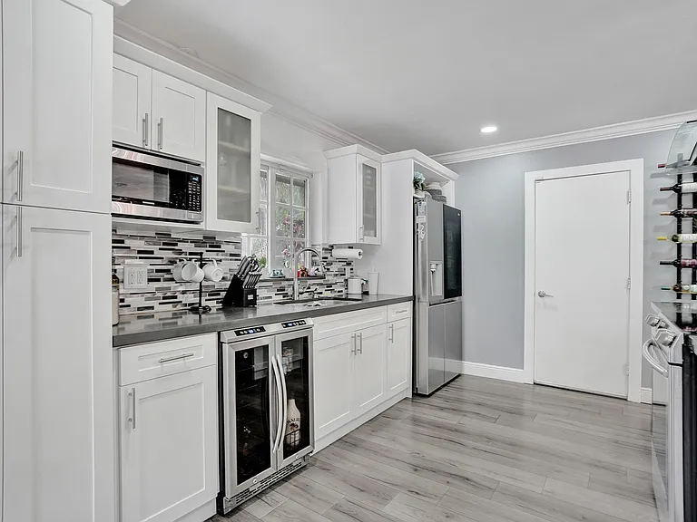 620 SW 100th Ave — Photo 18