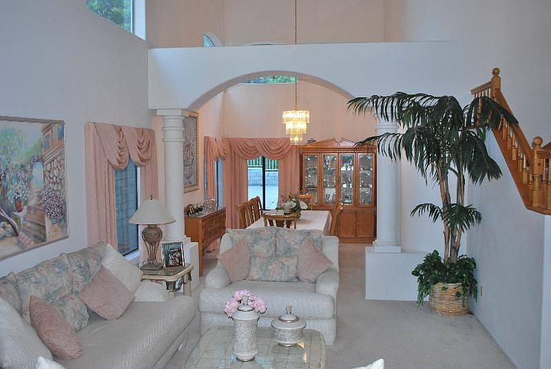 2nd image of 25203 Keats Ln