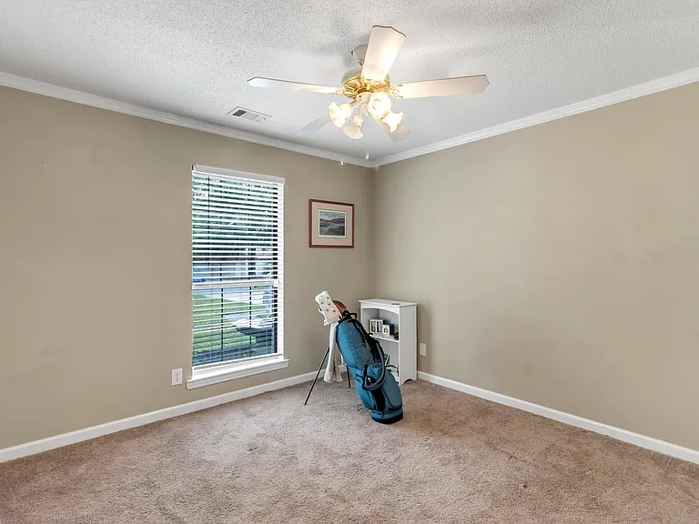 307 Coffee Bluff Villa Rd — Photo 8