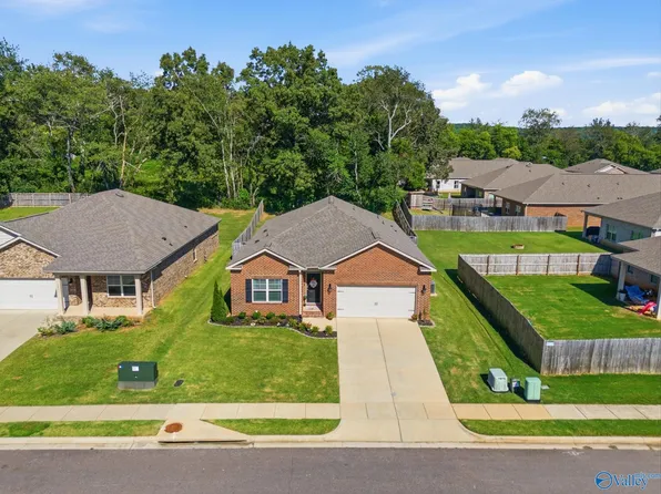105 Branton Ct, New Market, AL 35761