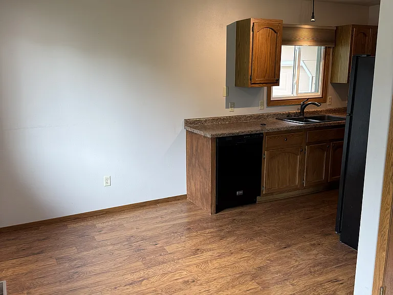 1804 S Cambridge Ave — Photo 3