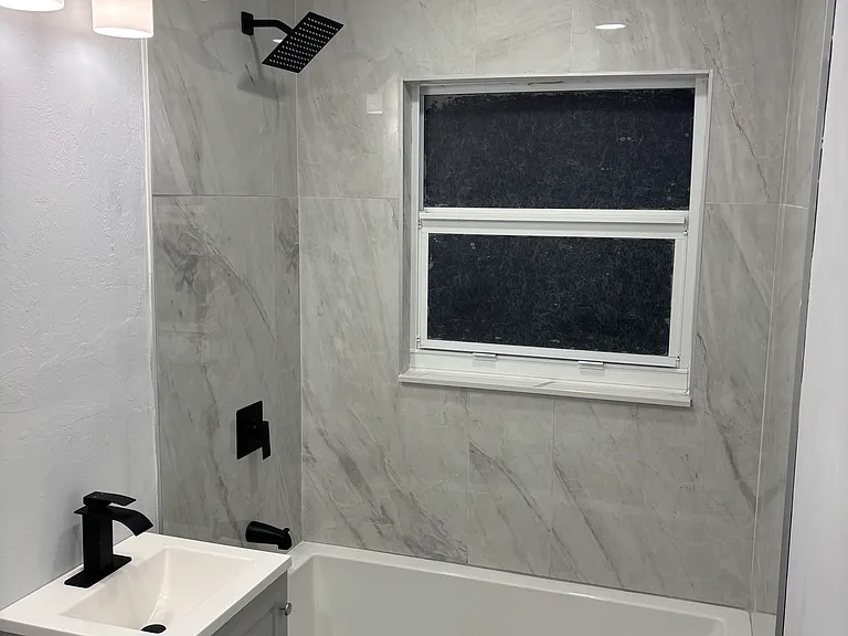 417 Hargreaves Ave — Photo 12