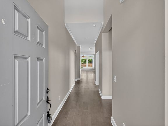 5th image of 412 Abington Dr