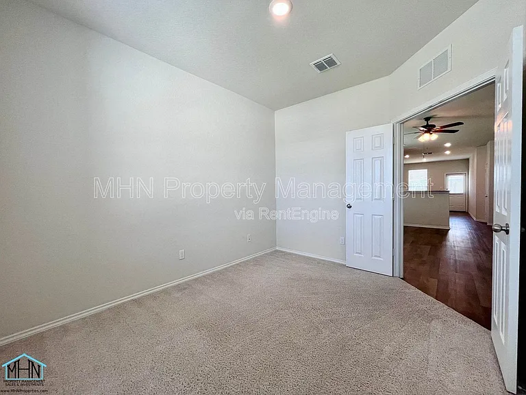 4105 Paddock Trl — Photo 15