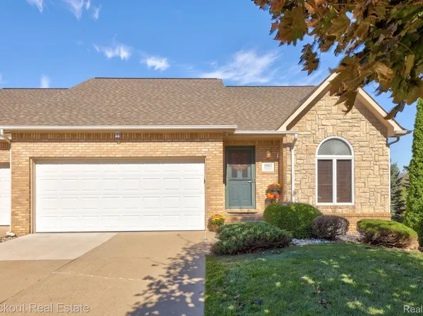 6067 Belmont Ct, Grand Blanc, MI 48439