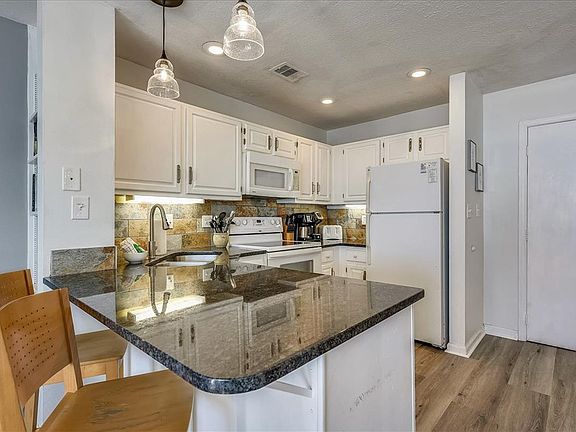 5th image of 1804 Gulf Beach Dr #I6