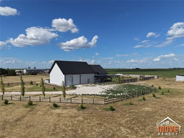 1828 Ontario Dr, Sublette, KS 67877
