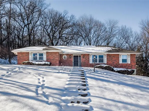 1516 Westwood Dr, Leavenworth, KS 66048