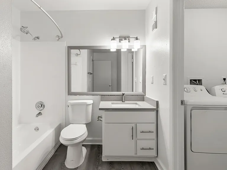Avana Lakeview — Photo 9