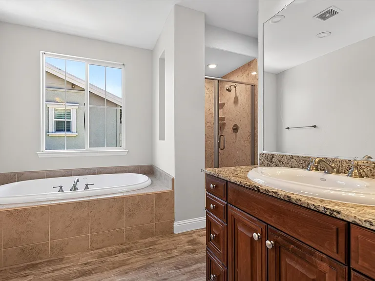 1132 Chancery Way — Photo 45