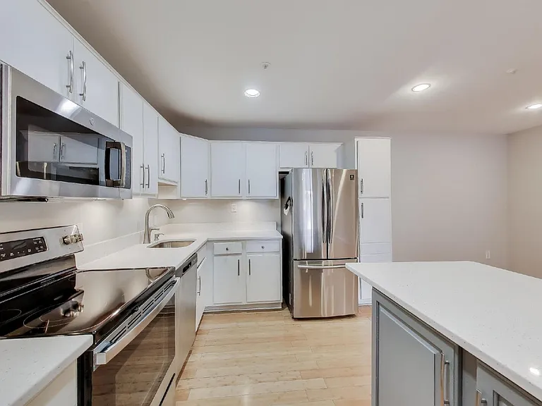 7802 Guildberry Ct #201 — Photo 9