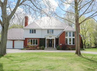 1821 Blackwell Rd, Sarnia, ON N7X 1A7