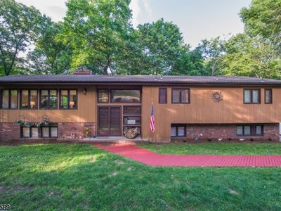 53 Sleepy Hollow Rd, Andover, NJ, 07821