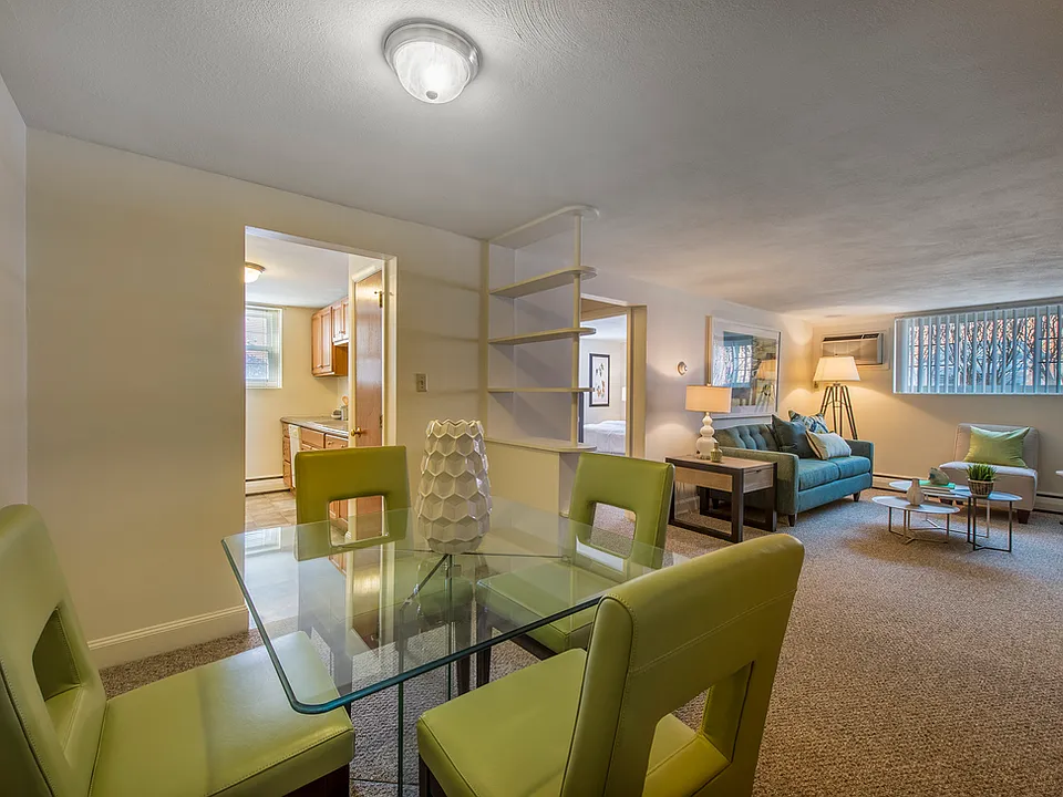 8 Brattle Dr #3
