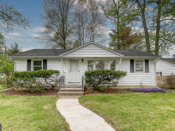 1601 S Burnt Mill Rd, Voorhees, NJ 08043