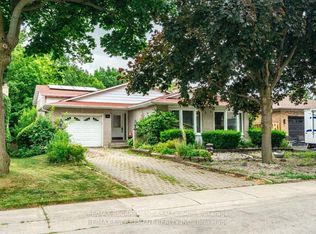 16 Flamingo Dr, Hamilton, ON L9A4X7