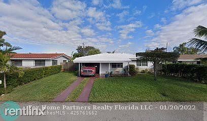 1st image of 725 NE 40th St