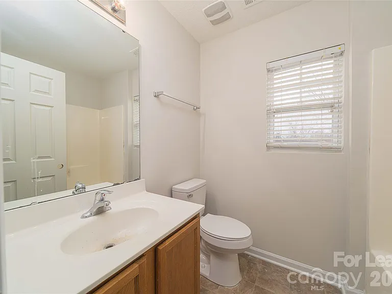 2116 Sebastiani Dr — Photo 8