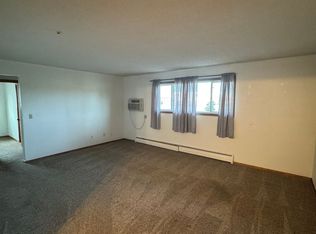 1327 Madison Ave #1, Detroit Lakes, MN 56501