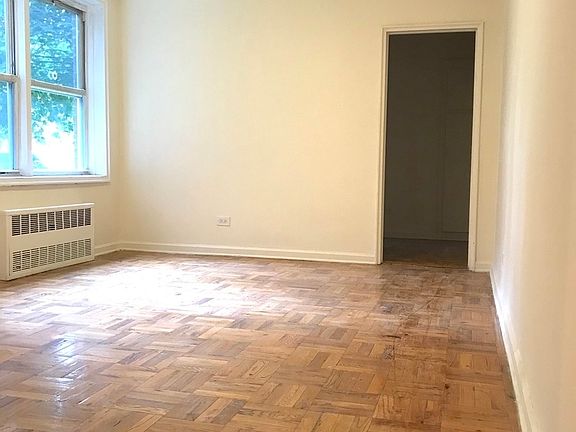 4th image of 189-14 Crocheron Ave #110