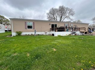 1401 S Main St TRAILER 14, Mitchell, SD 57301