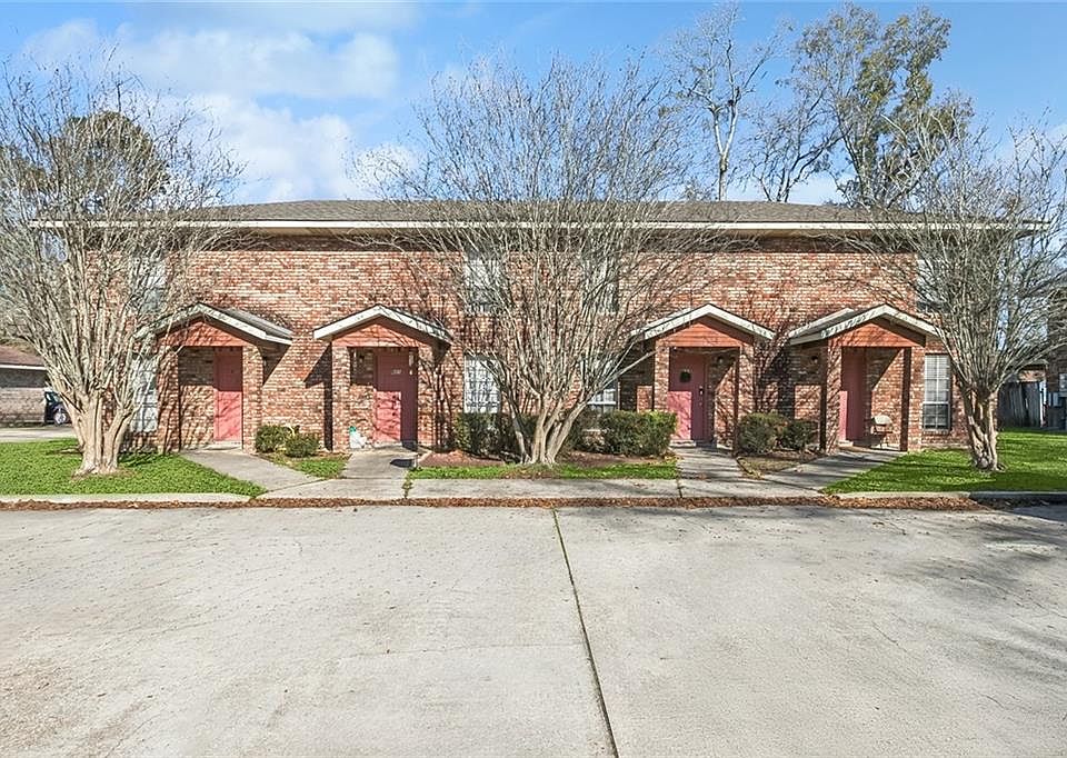 1st image of 619-625 Joe Farris Dr