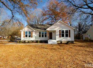 102 Crestview Dr, Durham, NC 27712