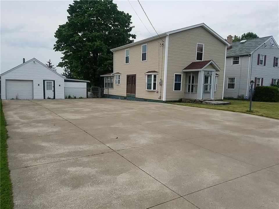 2nd image of 1038 E Grandview Blvd
