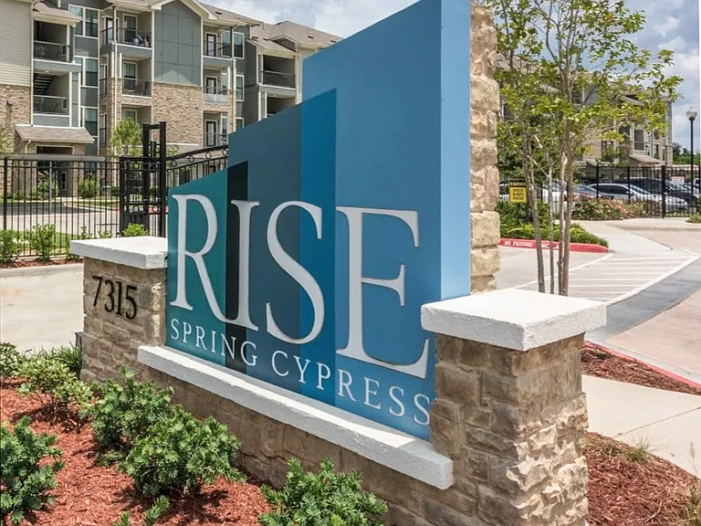 Rise Spring Cypress — Photo 1