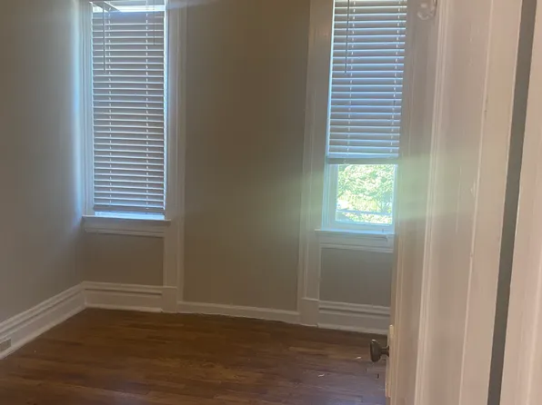 6025 Etzel Ave #A, Saint Louis, MO 63112