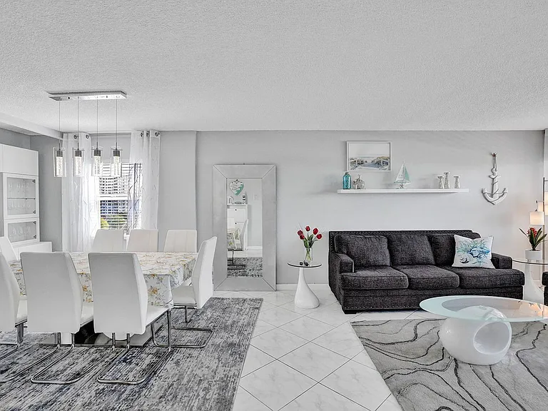 401 Golden Isles Dr #705 — Photo 38