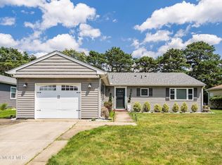 24 Innsbruck Dr, Toms River, NJ 08757